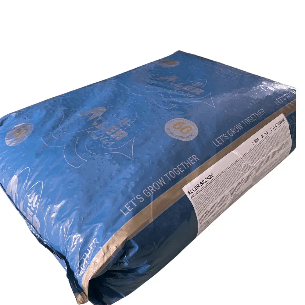 Blue Aller Aqua Aller Bronze fish feed bag, 25 kg, with silver and gold accents