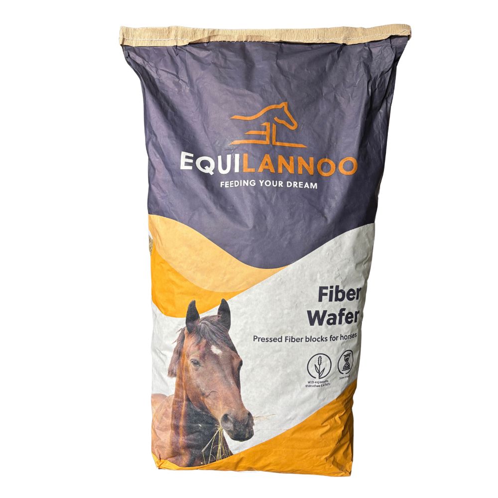 Furaj fibros pentru cai Equilannoo Fiber Wafer cu lucernă și sparcetă 15 kg